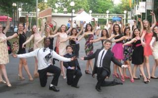 Ballet Group outside